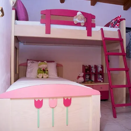 Irida Semesterbostad *