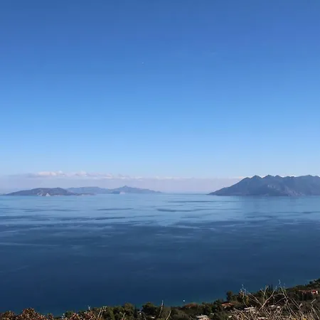 Semesterbostad Irida *